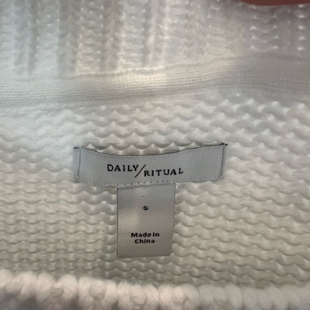 NWT Daily Ritual white sweater - Picture 7 of 8
